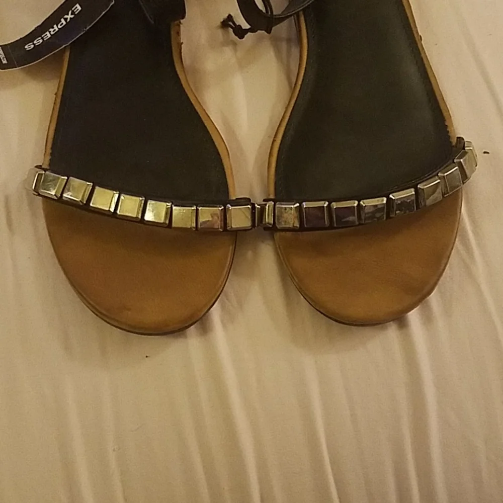 Express NWT Black and White Sandals with Ankle Buckle Size 8